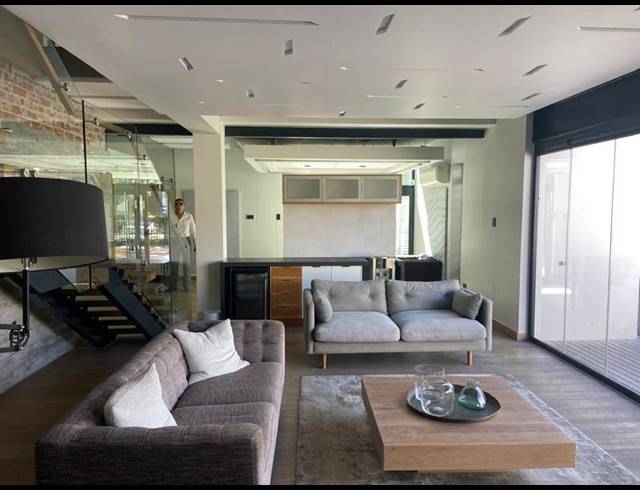 BUSINESS PROPERTY TO RENT IN WALMER